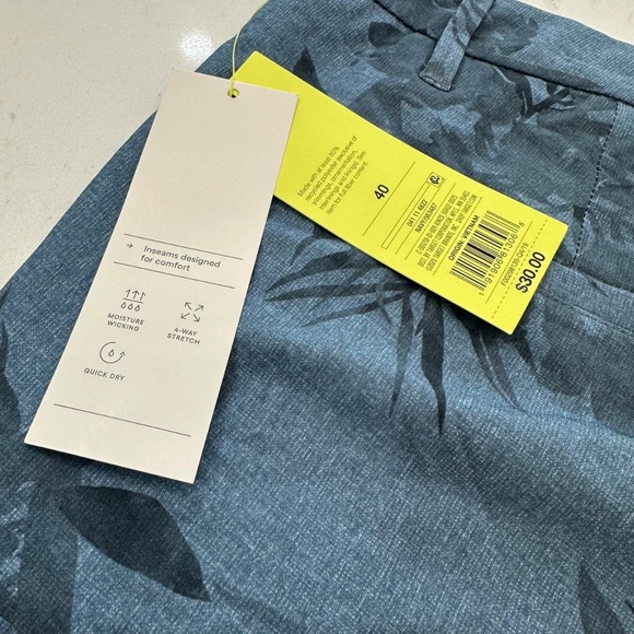 NWT all in motion Men’s Golf Blue Flower Shorts Size 40 - Picture 3 of 6